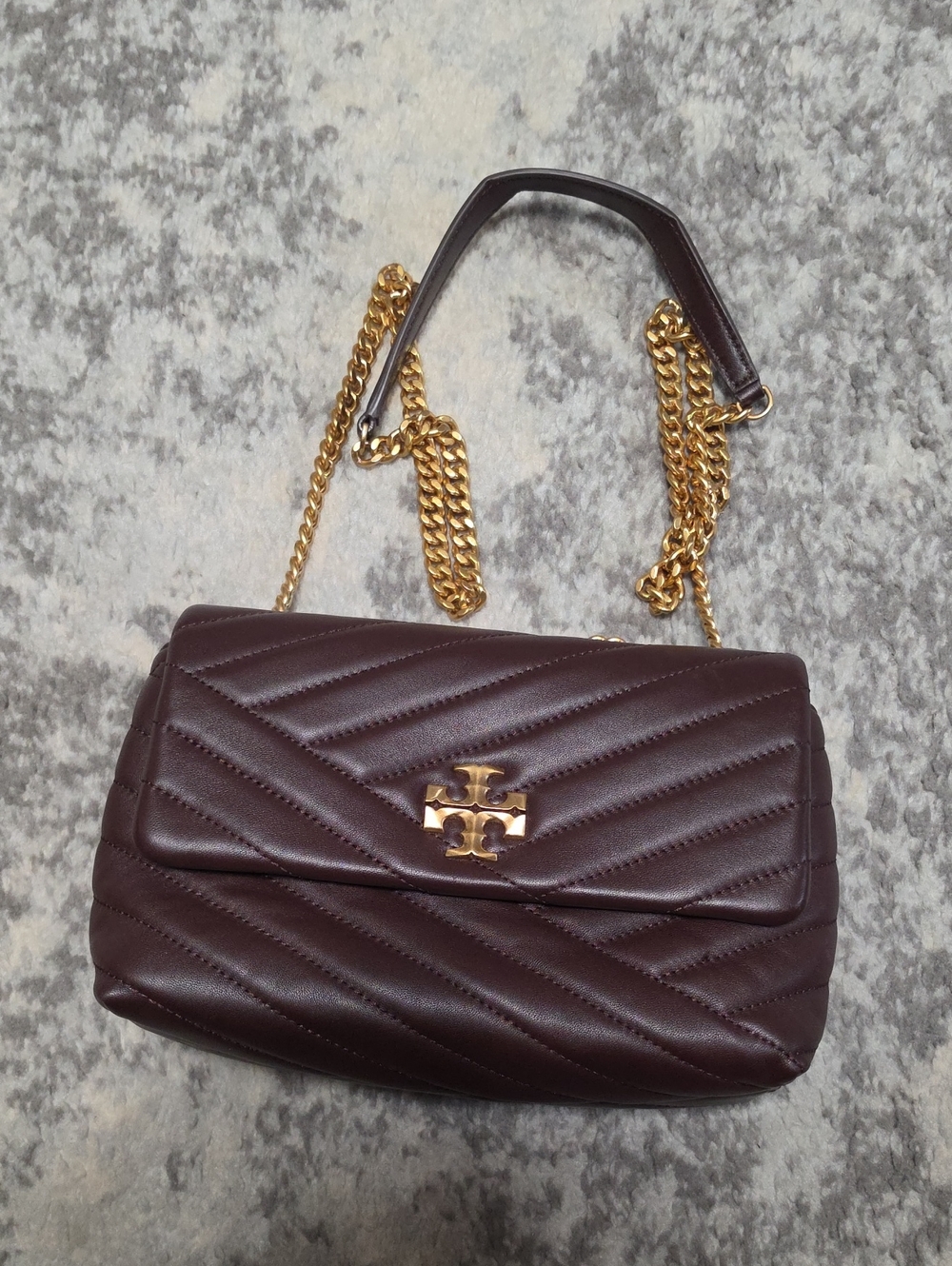 Nearly NEW (Rare Color) Tory Burch Small Kira Chevron Leather Shoulder Bag